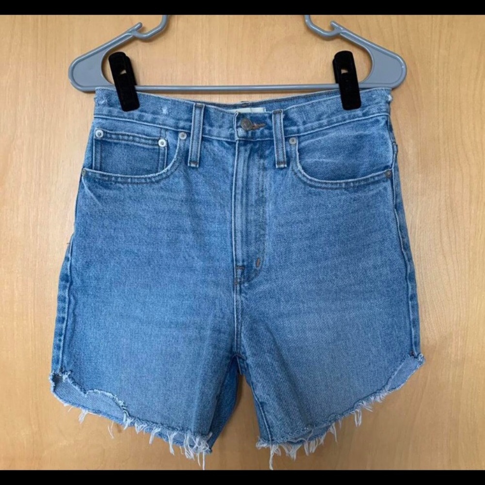 Madewell high rise denim shorts size 25